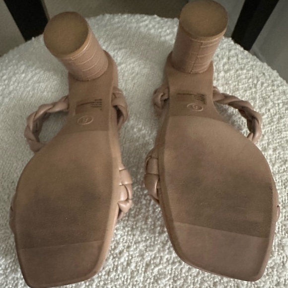 Braided strapped sandals - Picture 4 of 4